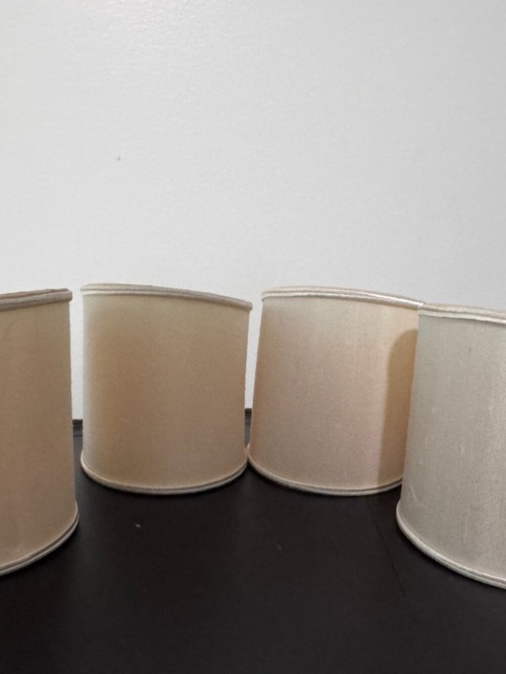 Off-White Silk 'Shield'/'Half' Sconce Shades, Set of 4, Gold Clip-On Fitting, Ex - Picture 2 of 5
